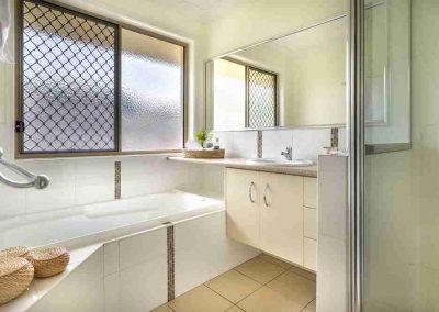 Bathroom Gallery 12 - Pole Custom Homes Builders Toowoomba Warwick QLD